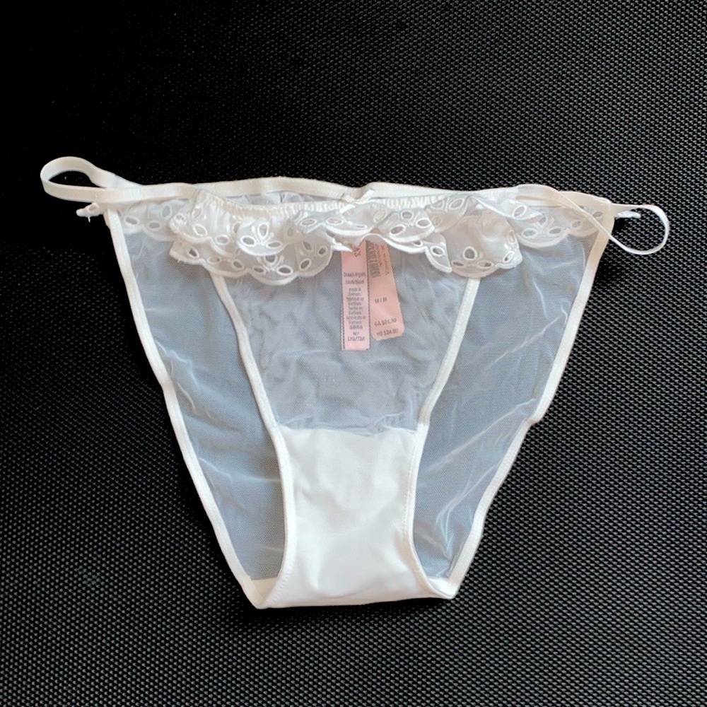 VS DREAM ANGELS Eyelet Lace String Bikini Panty Medium White